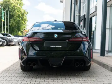 BMW M5 Limousine  DRIVING PROF.   COMFORT PAKET  B&W