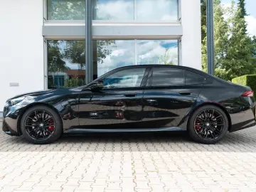 BMW M5 Limousine  DRIVING PROF.   COMFORT PAKET  B&W