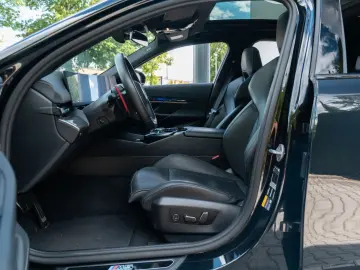 BMW M5 Limousine  DRIVING PROF.   COMFORT PAKET  B&W