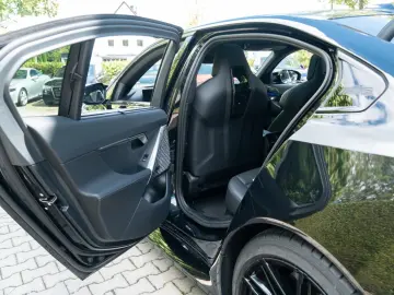 BMW M5 Limousine  DRIVING PROF.   COMFORT PAKET  B&W