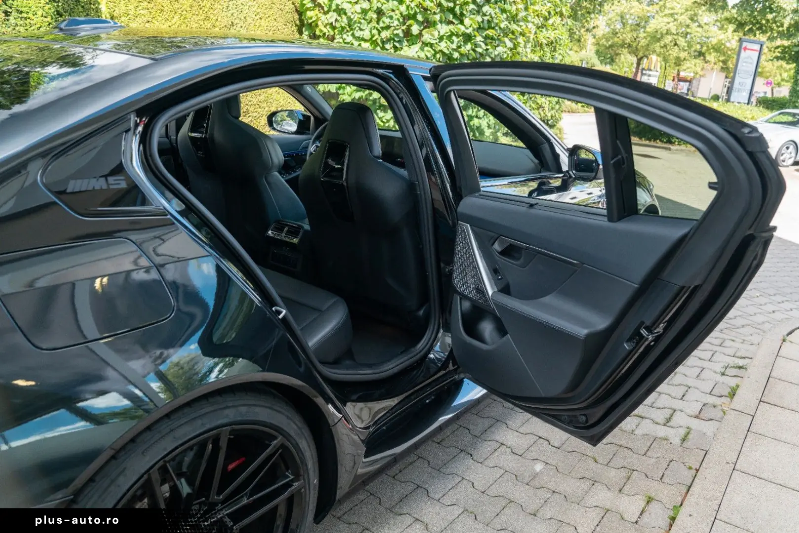 BMW M5 Limousine  DRIVING PROF.   COMFORT PAKET  B&W