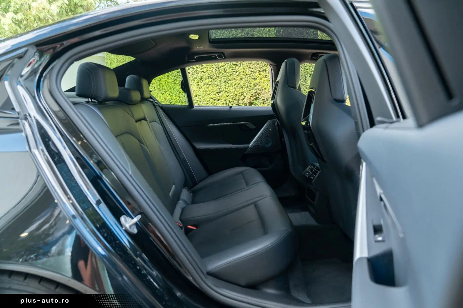 BMW M5 Limousine  DRIVING PROF.   COMFORT PAKET  B&W