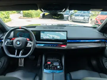 BMW M5 Limousine  DRIVING PROF.   COMFORT PAKET  B&W