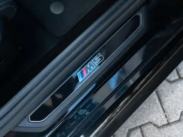 BMW M5 Limousine  DRIVING PROF.   COMFORT PAKET  B&W