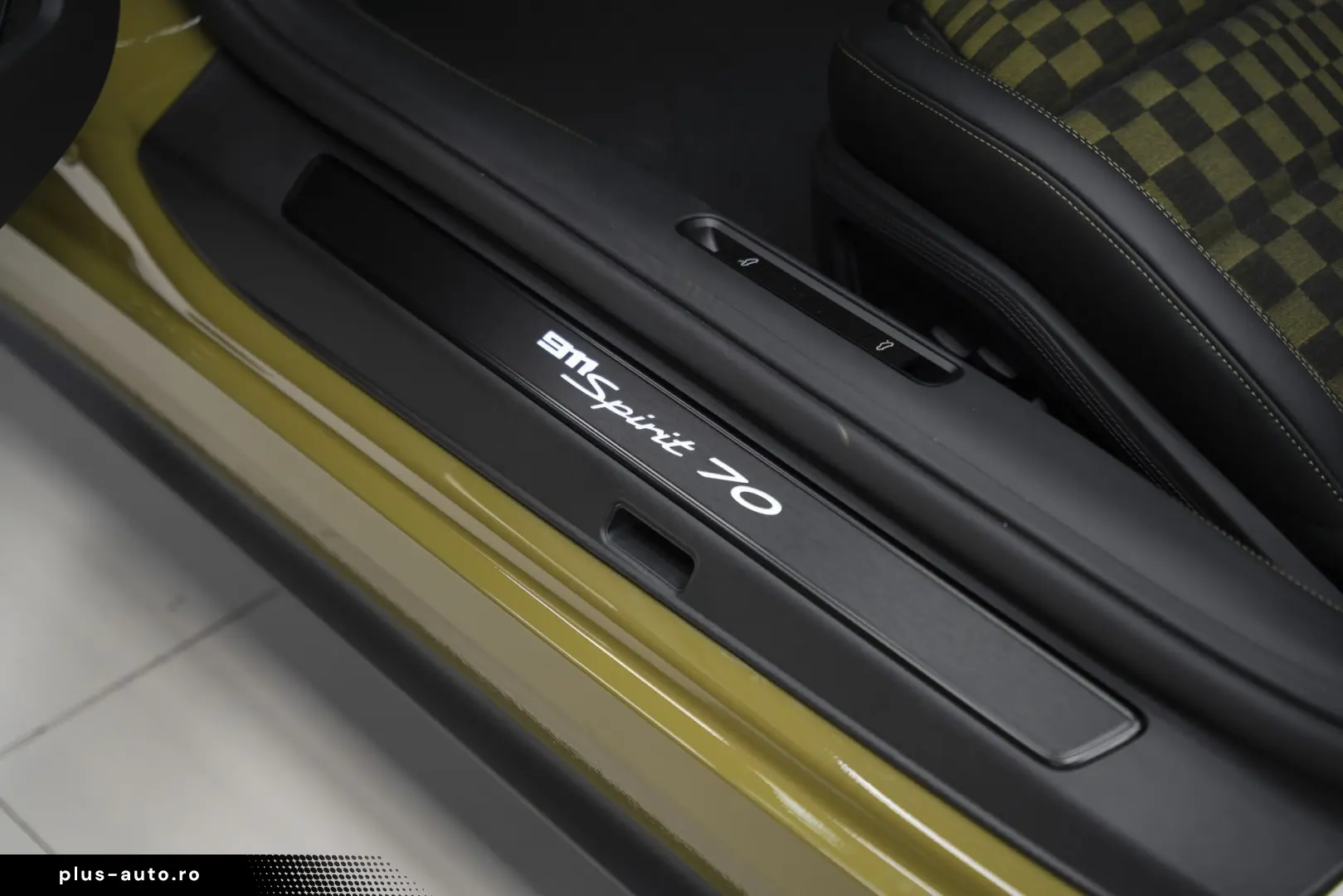 Porsche 911 GTS Heritage Spirit 70