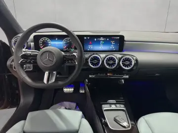 Mercedes-Benz CLA 200 AMG Line Advanced Plus