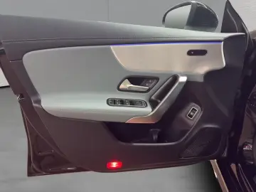 Mercedes-Benz CLA 200 AMG Line Advanced Plus