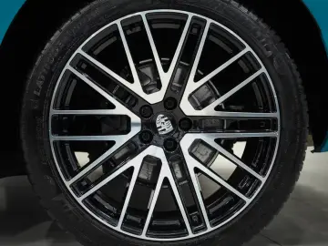 Porsche Macan CHRONO LUFTFEDERUNG