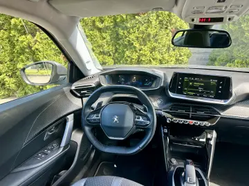 Peugeot 2008 2020 131.000km Automata Franare Rate Garantie