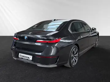 BMW 750e xDrive