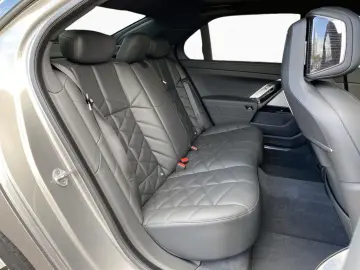 BMW 740d xDrive M SPORT