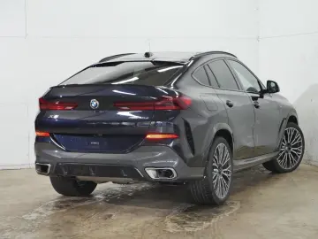 BMW X6 xDrive40d M Sport Panorama AHK STHZ H&K