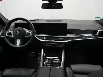 BMW X6 xDrive40d M Sport Panorama AHK STHZ H&K