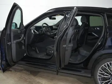 BMW X6 xDrive40d M Sport Panorama AHK STHZ H&K