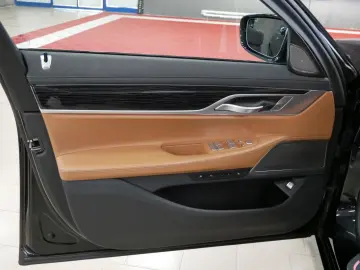 BMW 730d AHK Standheizung Sitzbelüft HK HuD GSD