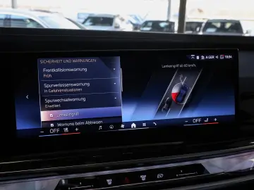 BMW 750e xDrive M Paket Pro