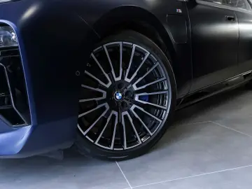 BMW 750e xDrive M Paket Pro