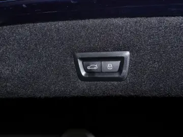 BMW 750e xDrive M Paket Pro