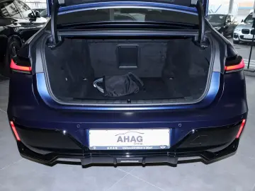 BMW 750e xDrive M Paket Pro