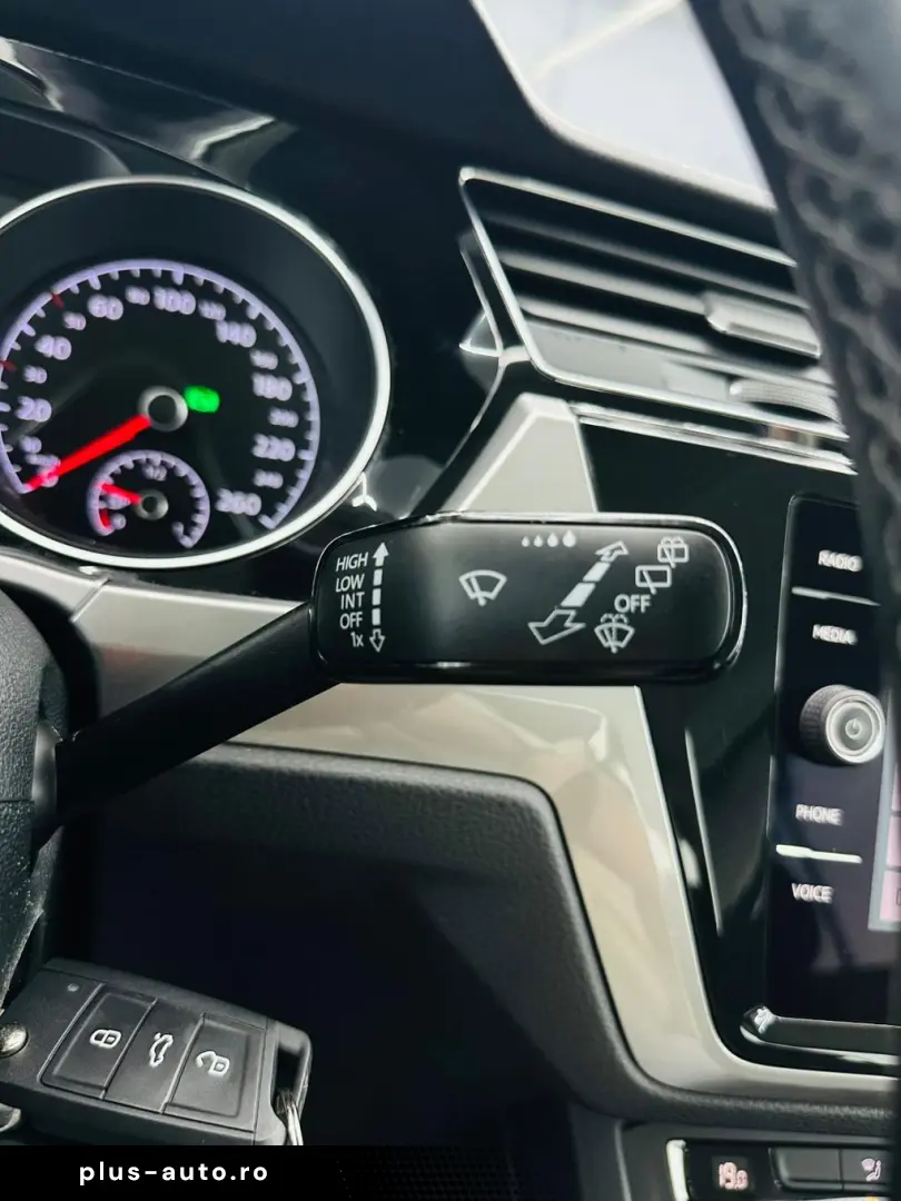 VOLKSWAGEN TOURAN 2019 1.6D E6 Garantie 12 Luni Rate Avans 0