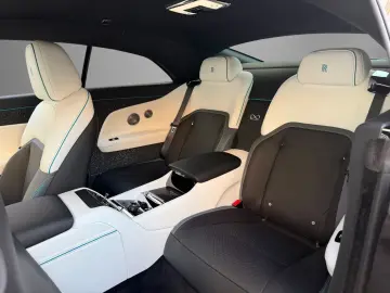 ROLLS ROYCE Spectre Black Badge Starlight Bespoke 23 Zoll