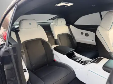 ROLLS ROYCE Spectre Black Badge Starlight Bespoke 23 Zoll