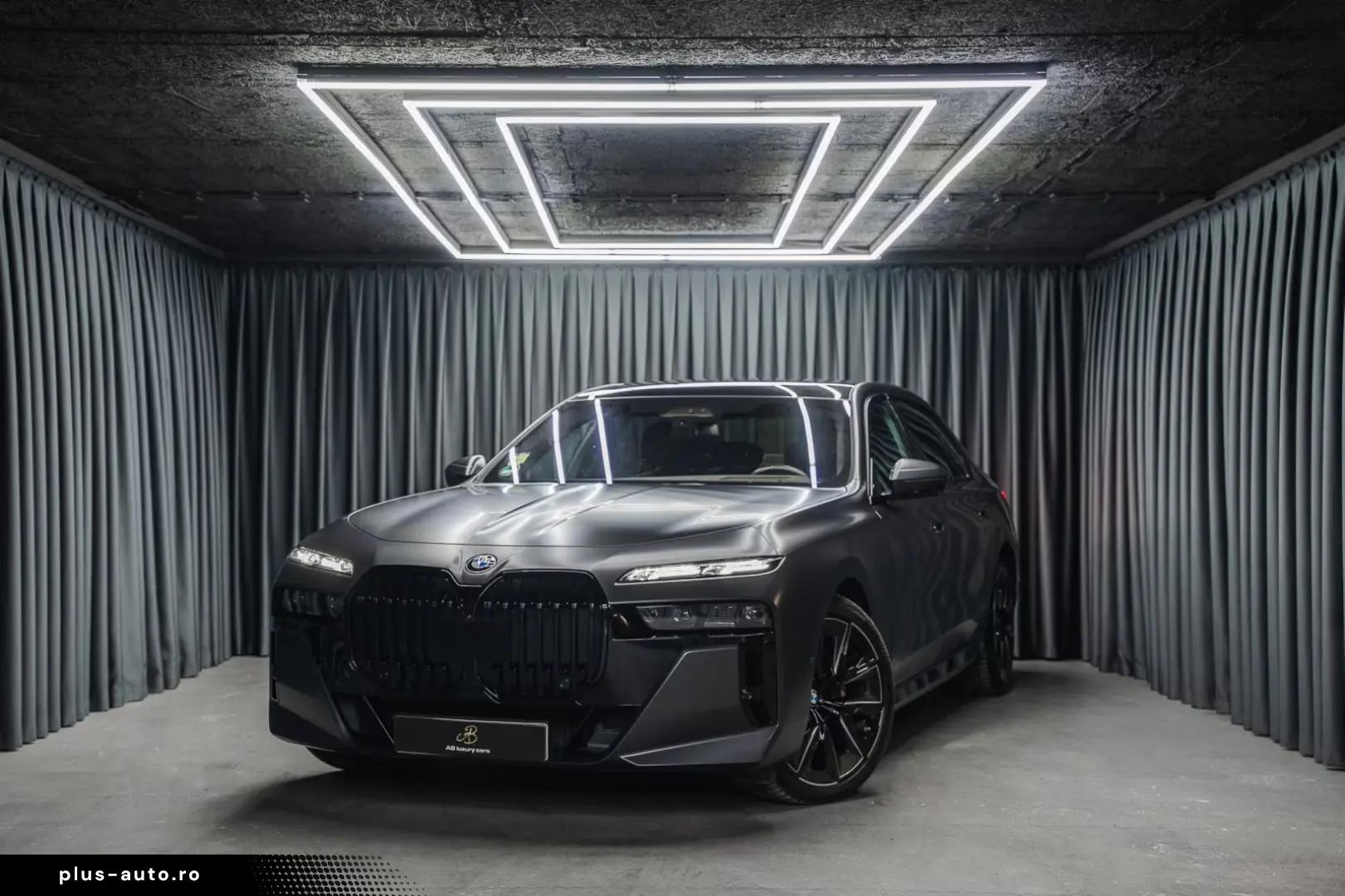 BMW 740 d xDrive  M Sport Pro Iconic Glow Theater TV