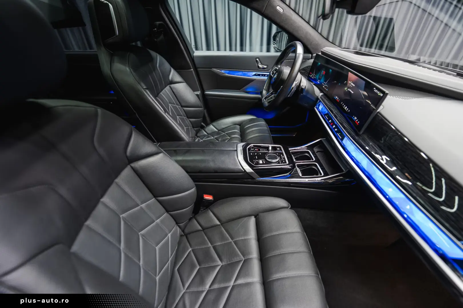 BMW 740 d xDrive  M Sport Pro Iconic Glow Theater TV