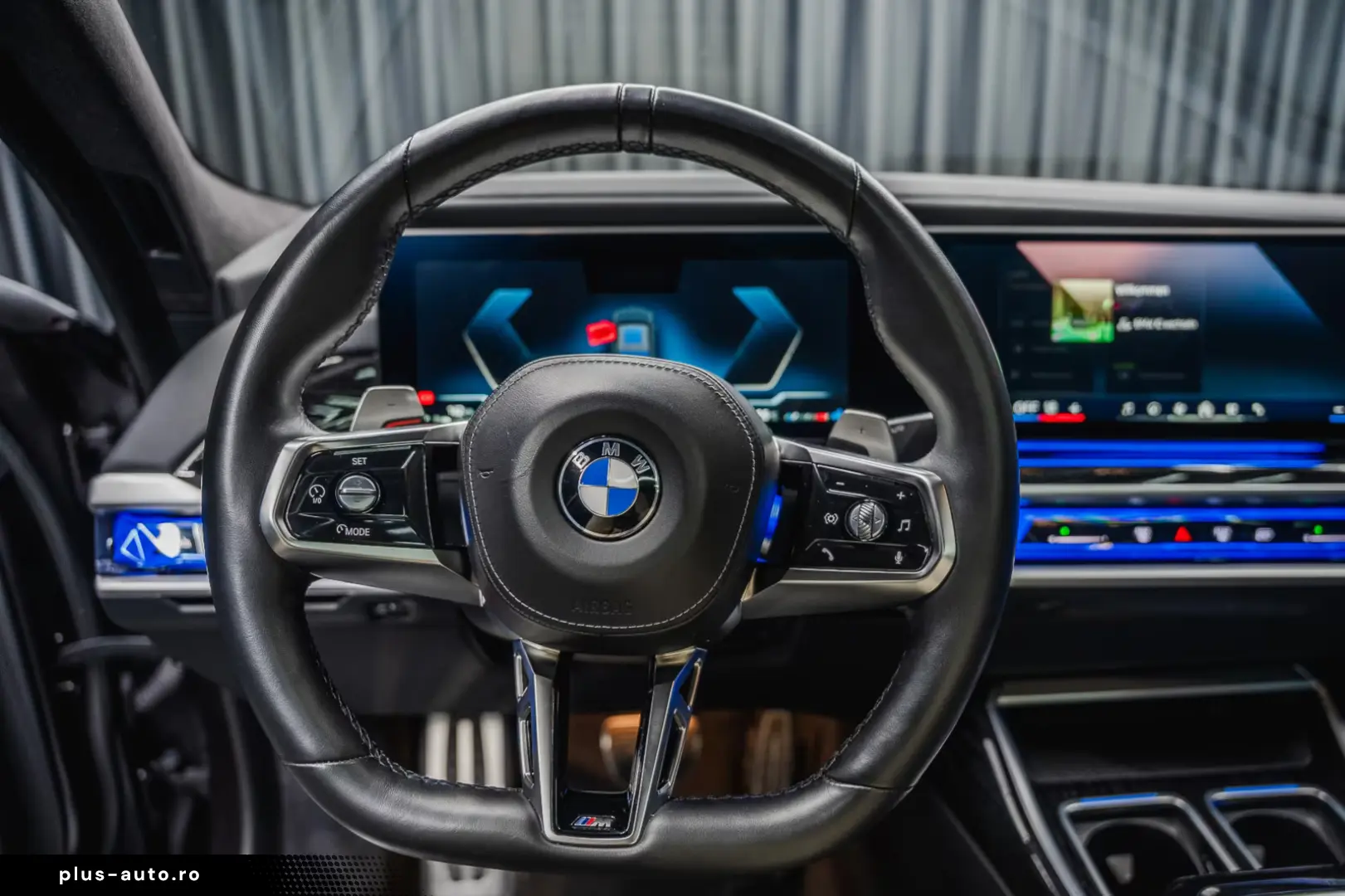 BMW 740 d xDrive  M Sport Pro Iconic Glow Theater TV