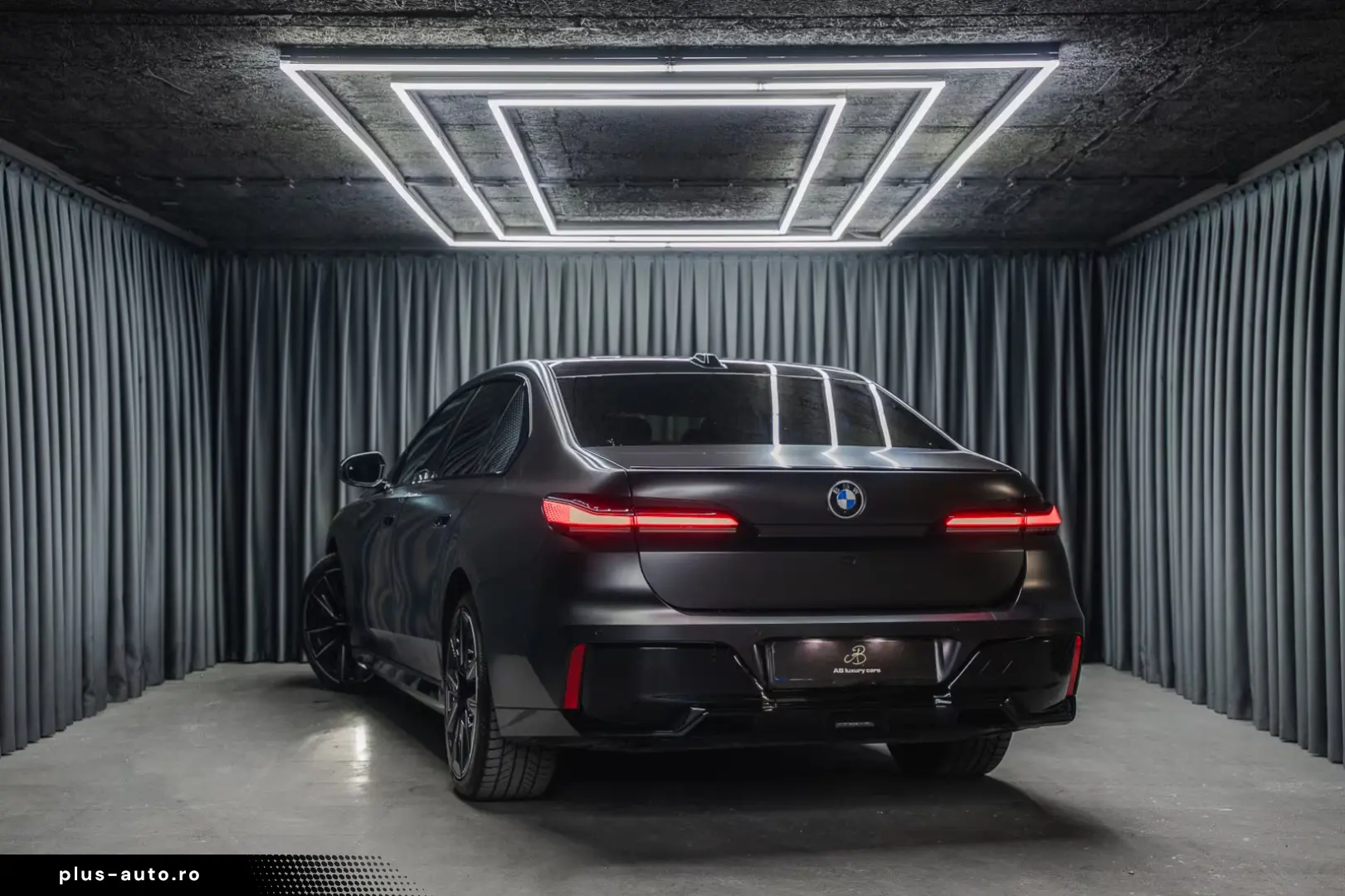 BMW 740 d xDrive  M Sport Pro Iconic Glow Theater TV