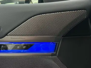 BMW 740d xDrive M Sport SkyPano