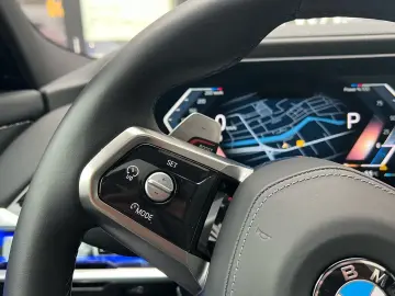 BMW 740d xDrive M Sport SkyPano