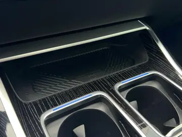 BMW 740d xDrive M Sport SkyPano