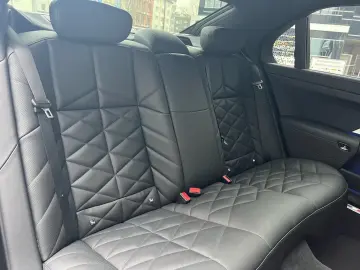 BMW 740d xDrive M Sport SkyPano