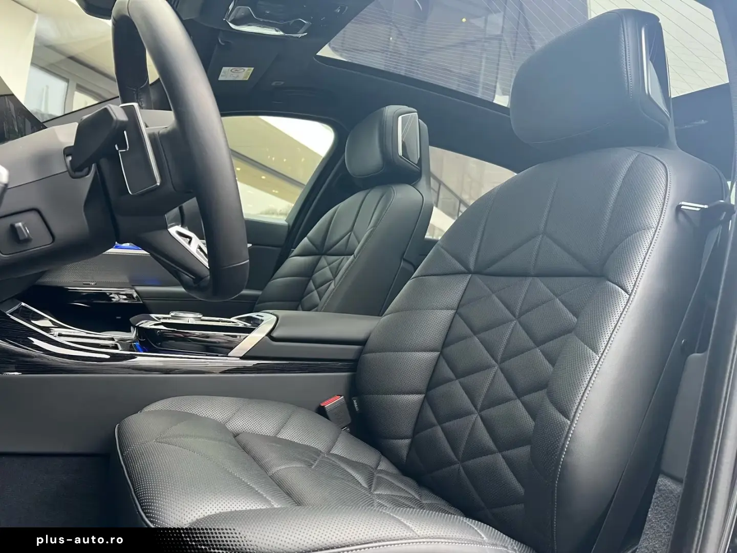 BMW 740d xDrive M Sport SkyPano