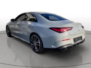 Mercedes-Benz CLA 180 AMG-Line Night DISTRONIC