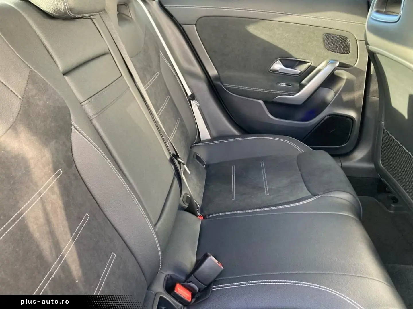 Mercedes-Benz CLA 180 AMG-Line Night DISTRONIC