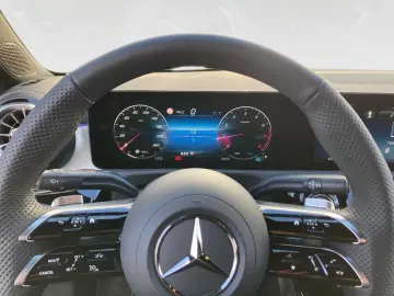 Mercedes-Benz CLA 180 AMG-Line Night DISTRONIC