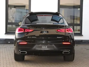 MERCEDES-BENZ GLE 400d 4M Coupe   PANO LUFT KEYLESS 21 ZOLL