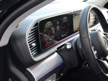 MERCEDES-BENZ GLE 400d 4M Coupe   PANO LUFT KEYLESS 21 ZOLL