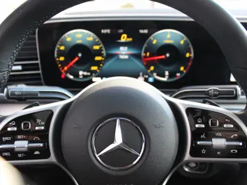 MERCEDES-BENZ GLE 400d 4M Coupe   PANO LUFT KEYLESS 21 ZOLL