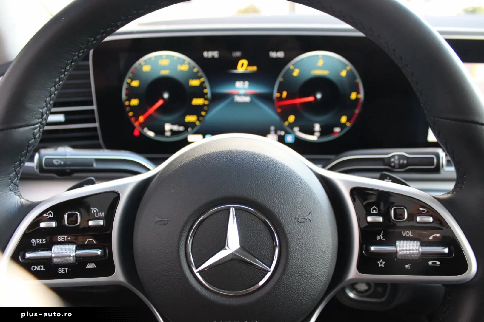 MERCEDES-BENZ GLE 400d 4M Coupe   PANO LUFT KEYLESS 21 ZOLL