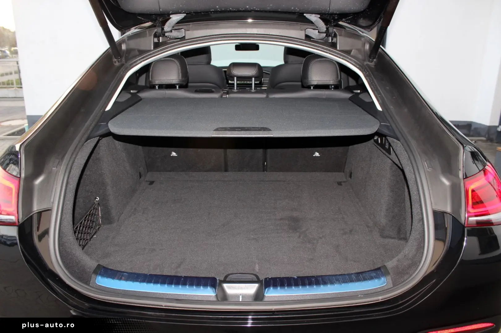 MERCEDES-BENZ GLE 400d 4M Coupe   PANO LUFT KEYLESS 21 ZOLL