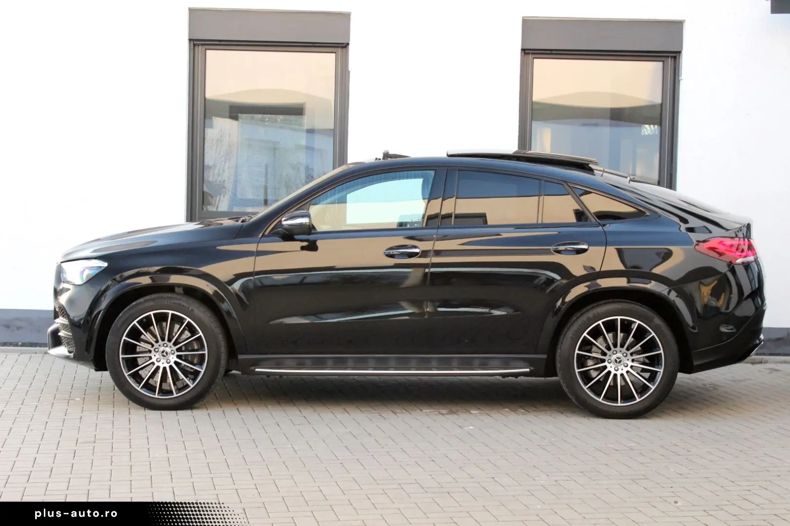 MERCEDES-BENZ GLE 400d 4M Coupe   PANO LUFT KEYLESS 21 ZOLL
