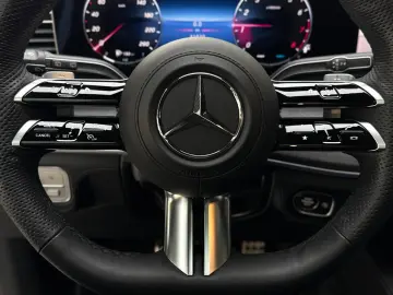 MERCEDES-BENZ GLE 580 4M AMG Pano HuD Sitzklima Garantie2029