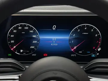 MERCEDES-BENZ GLE 580 4M AMG Pano HuD Sitzklima Garantie2029