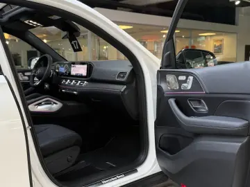 MERCEDES-BENZ GLE 580 4M AMG Pano HuD Sitzklima Garantie2029