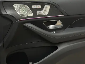 MERCEDES-BENZ GLE 580 4M AMG Pano HuD Sitzklima Garantie2029