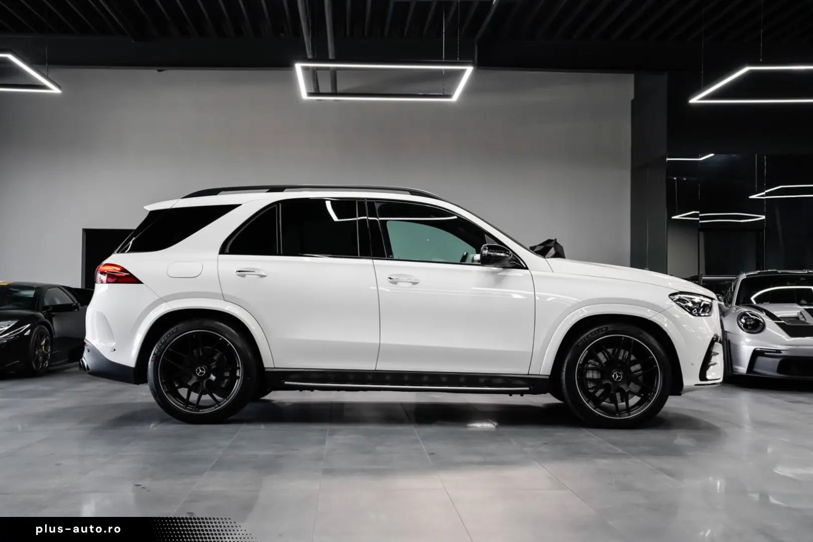 MERCEDES-BENZ GLE 53 AMG 4M  Pano-AHK-Burmester-Massage-22