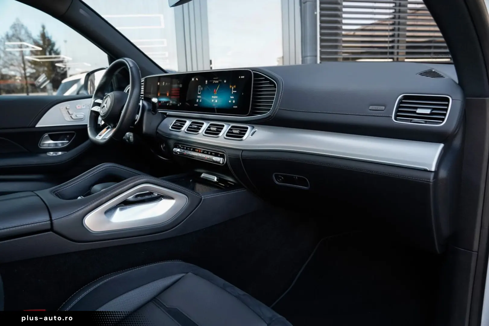 MERCEDES-BENZ GLE 53 AMG 4M  Pano-AHK-Burmester-Massage-22